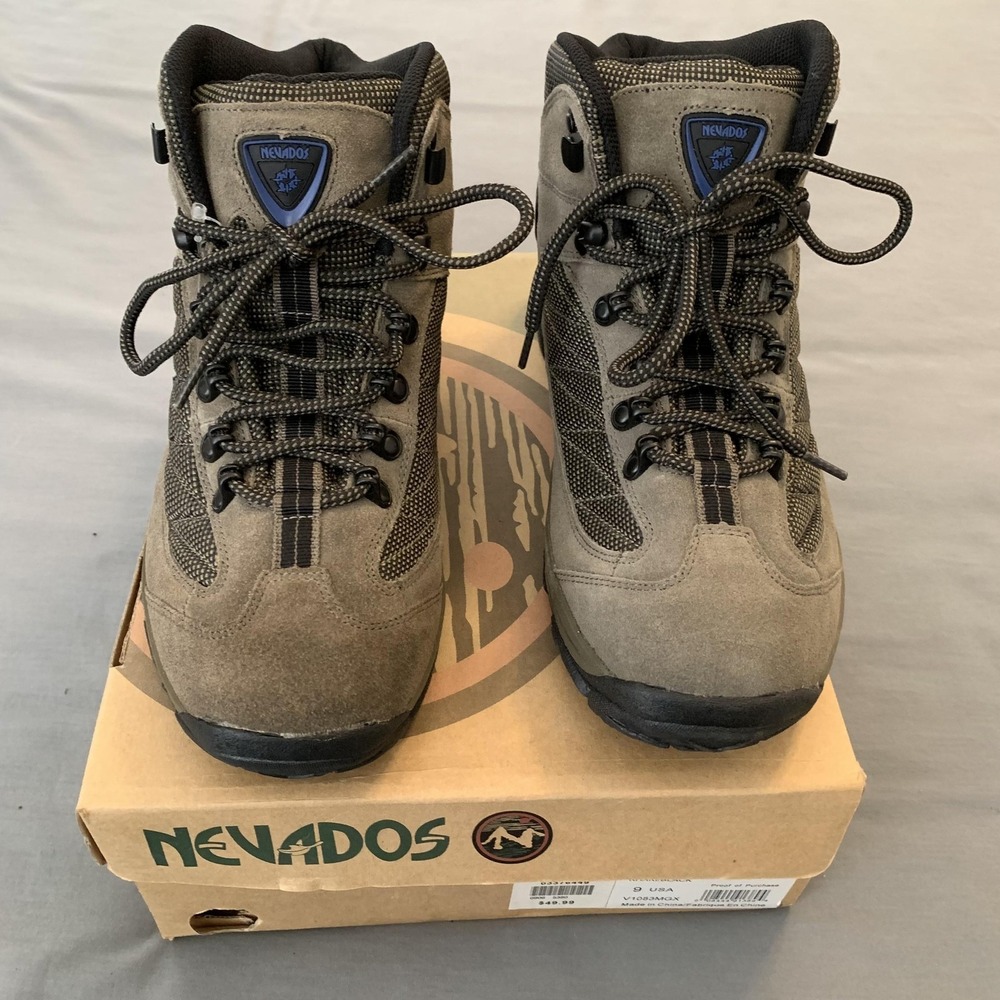 Nevados Silverwood IV Boots Mens Size 9 Khaki Black Suede Snow Winter Hiking